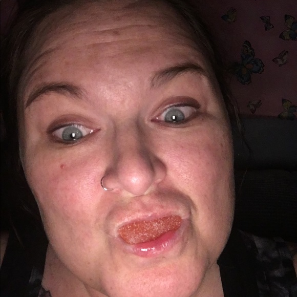 Meet your Posher, Kimmie - Picture 8 of 8